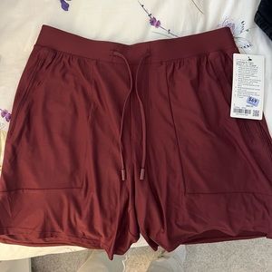 Lululemon License to Train 7” Shorts